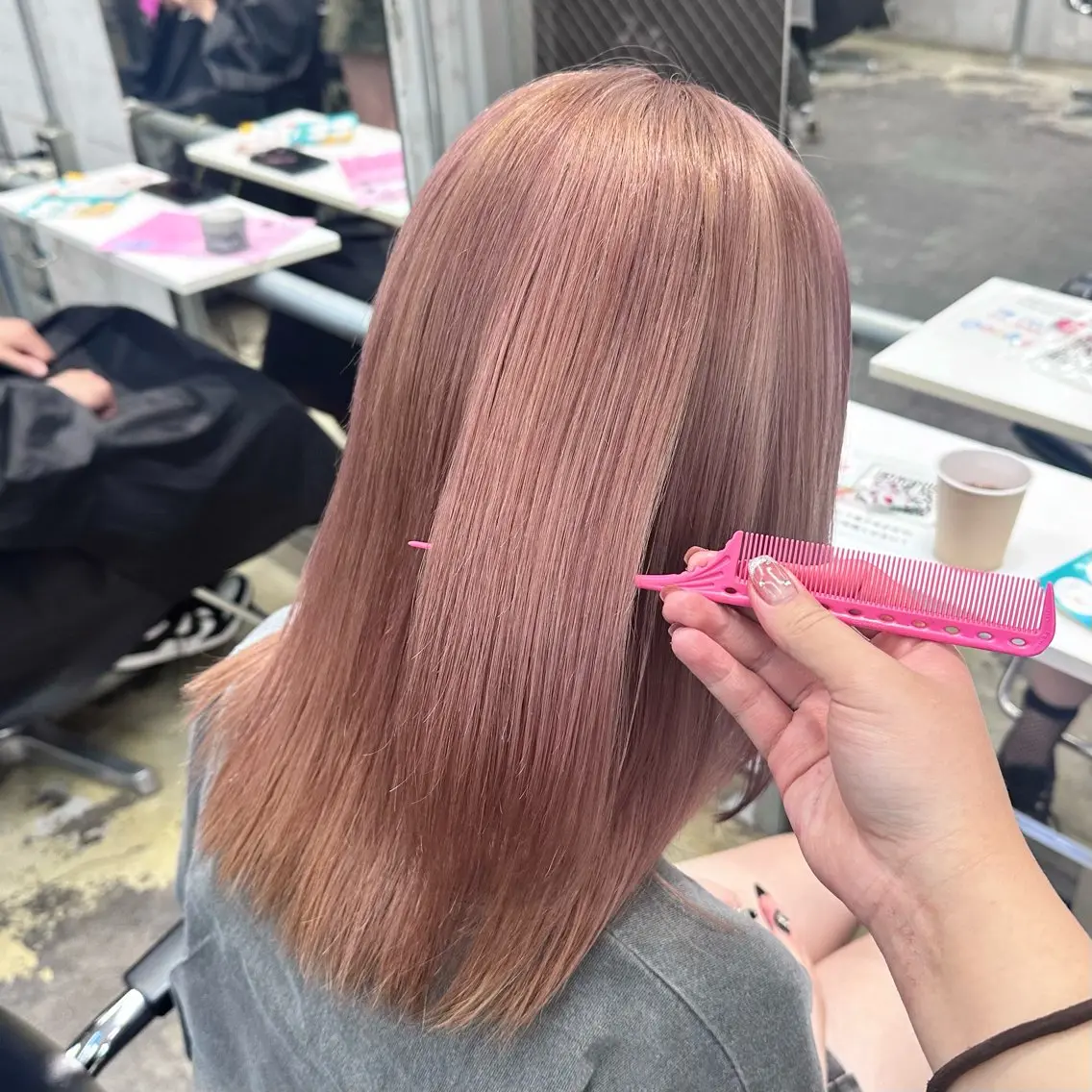 セミロング カラー ヘアアレンジ ベージュカラー ブリーチ ピンクカラー ピンクベージュ 🎀モテ暖色× エクステ🎀あかりのヘアスタイル