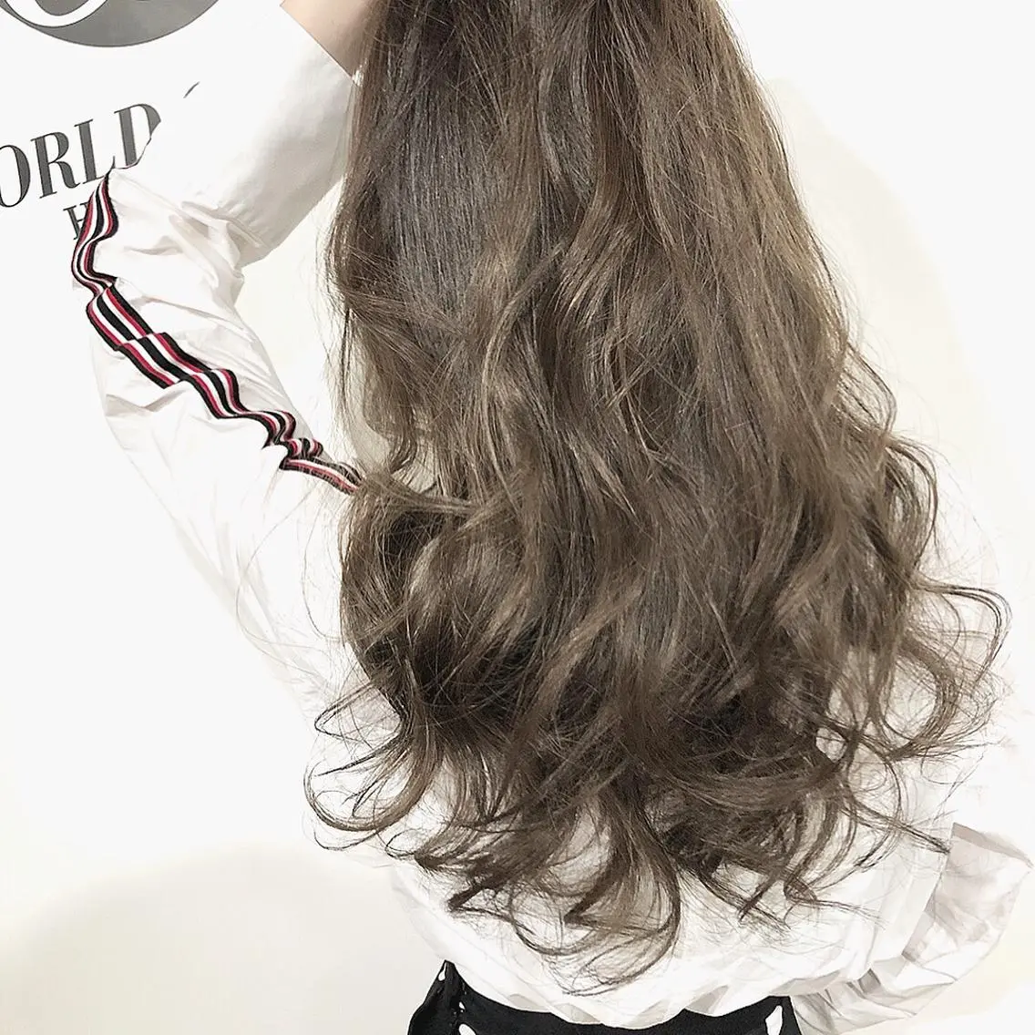 カラー ハイライトカラー イルミナカラー 夜23時まで予約🉑 reverieあきらのヘアスタイル