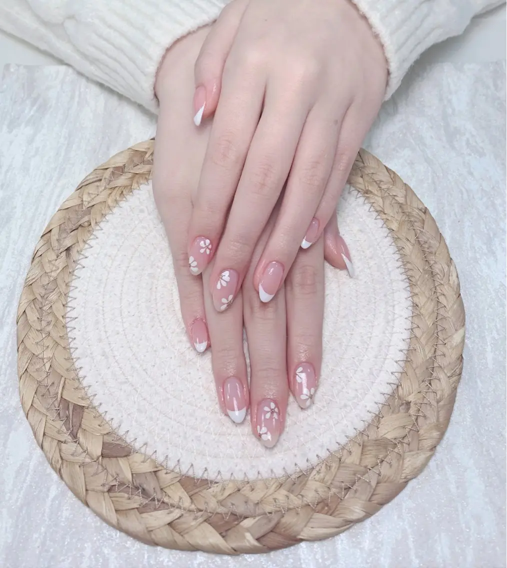 ネイル ハンドネイル uu ネイルサロン関内🌼のネイルデザイン