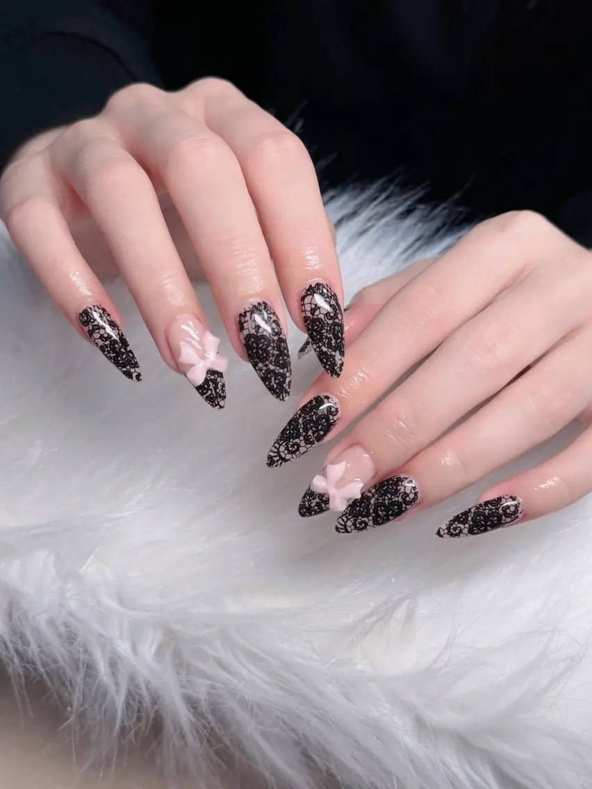 ネイル フレンチネイル ジェルネイル ハロウィン キラキラネイル 韓国ネイル ハンドネイル H.baby Nail Salonのネイルデザイン