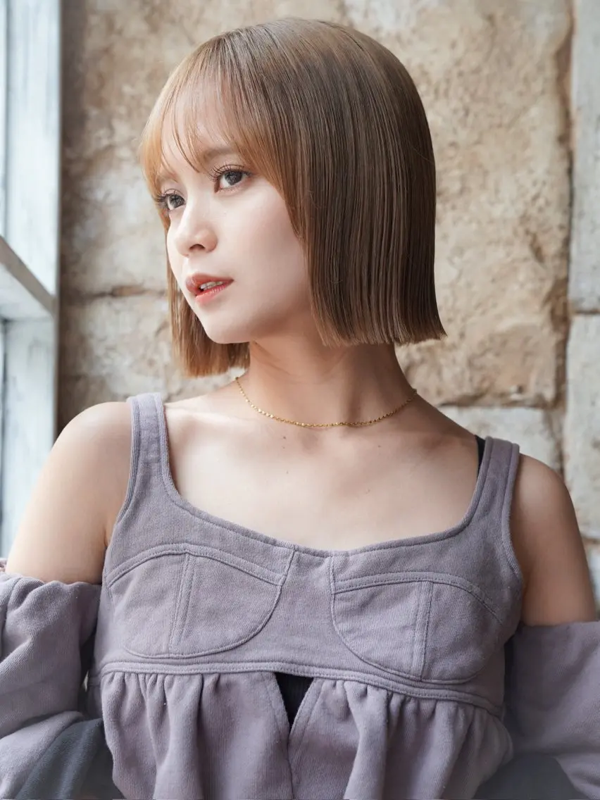 ショート カラー 切りっぱなしボブ ボブ 佐藤 彩奈のヘアスタイル