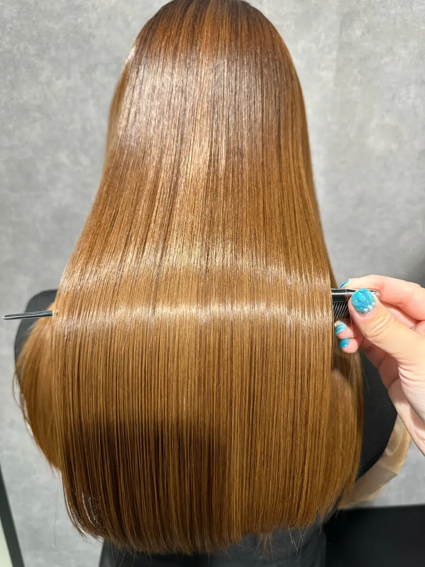 セミロング トリートメント カット トリートメント 岩崎 恵実のヘアスタイル
