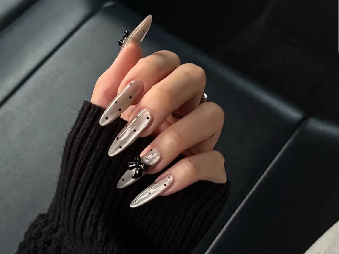 メンズ ネイル メンズ韓国風 オーロラネイル チークネイル 長さ出し フレンチネイル ハンドネイル NEW NAIL 池袋🔥🧲のネイルデザイン