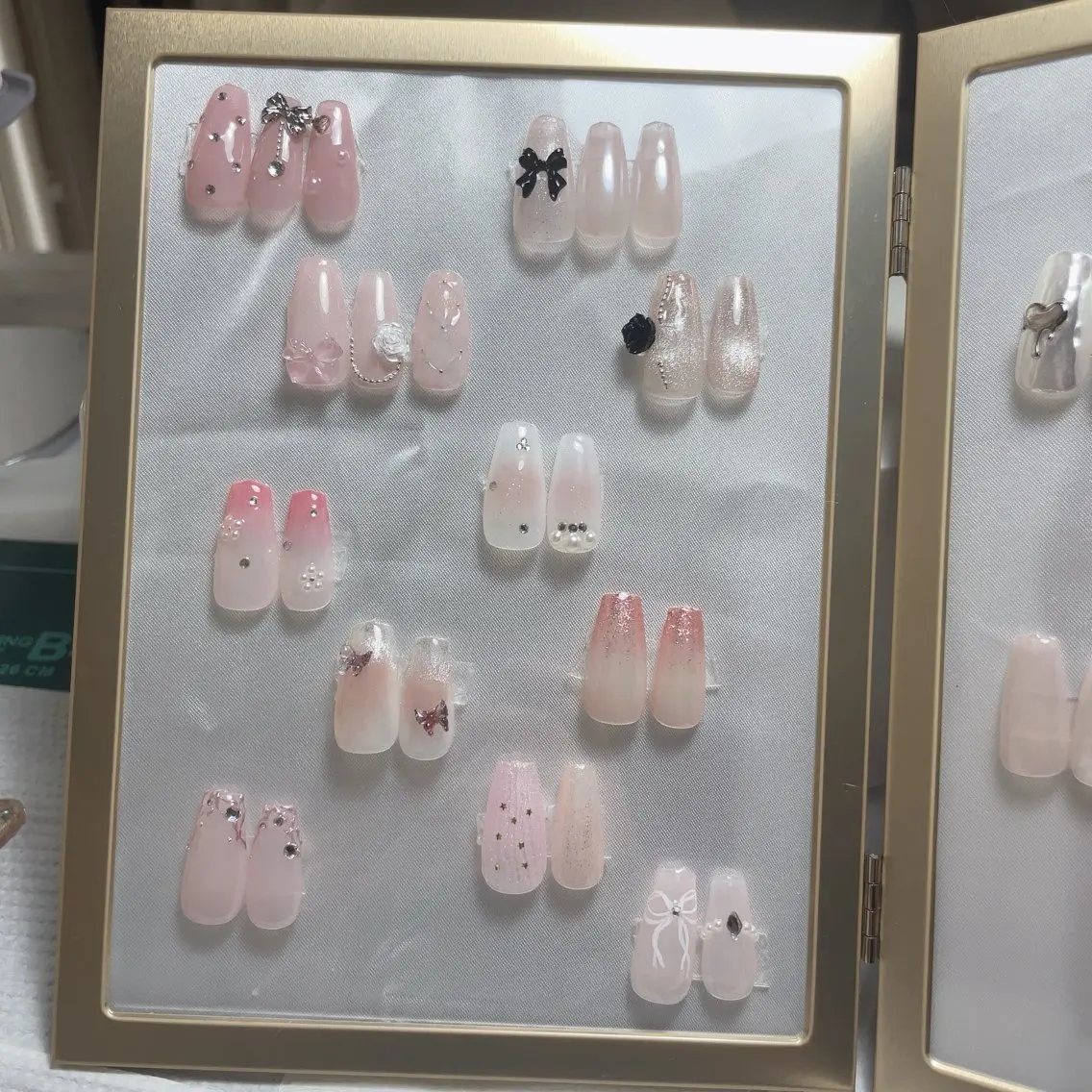長さ出し gel design nail💚の写真