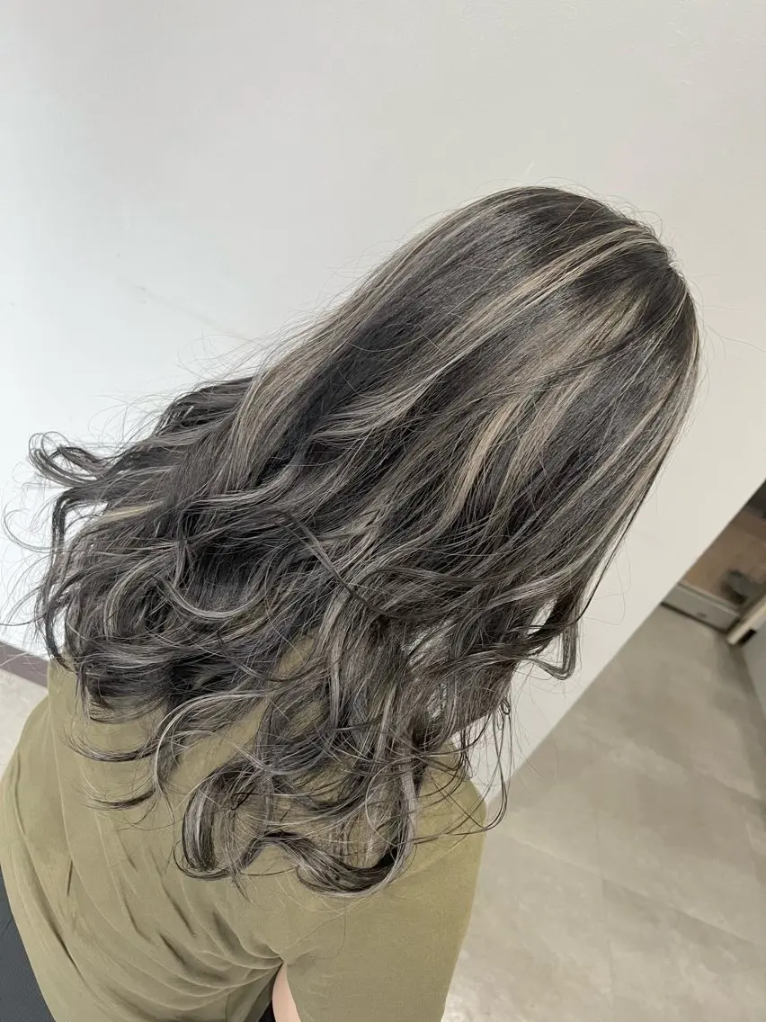 ロング カラー ブリーチ ハイライトカラー ハイライト 寺嶋 貴大のヘアスタイル