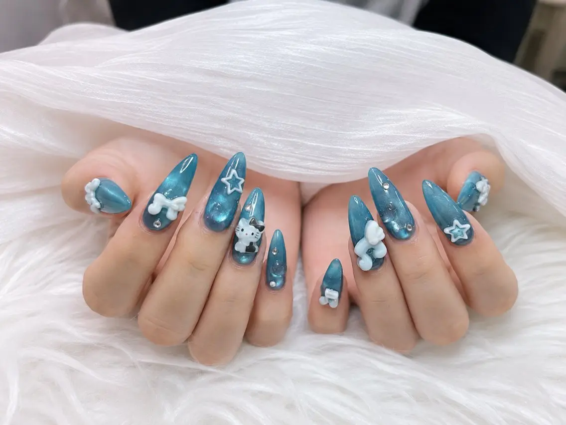 ネイル アートネイル ブルー キラキラネイル マグネットネイル MEO MEO NAIL  守山のネイルデザイン