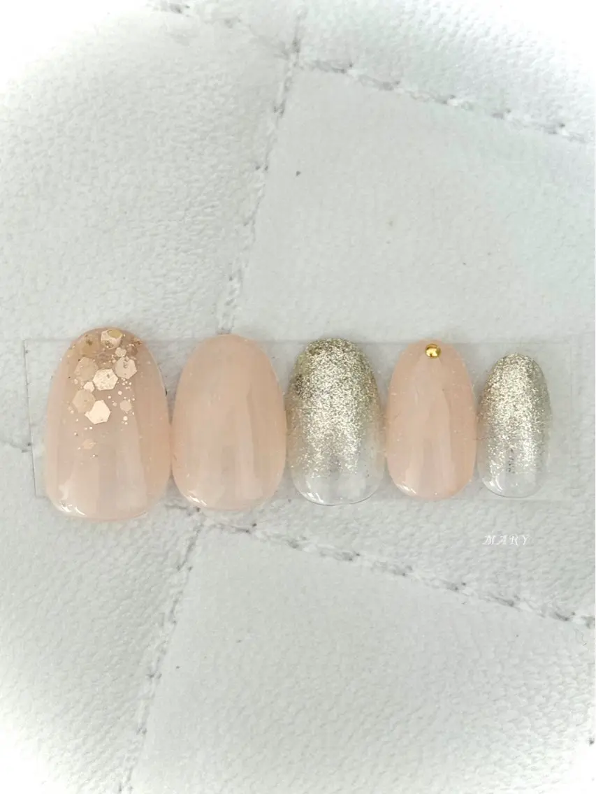 ネイル グラデーション ラメ(グリッター) ラメグラデーション ニュアンスネイル ワンカラーネイル ハンドネイル Mary nail .narumiのネイルデザイン