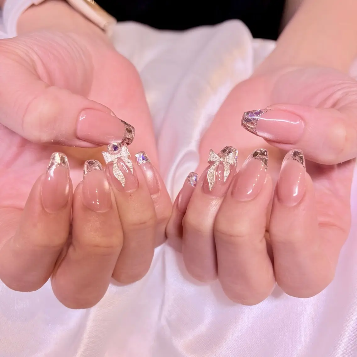 ネイル フレンチネイル ガラスフレンチ ハンドネイル nail salon e'mu💐のネイルデザイン