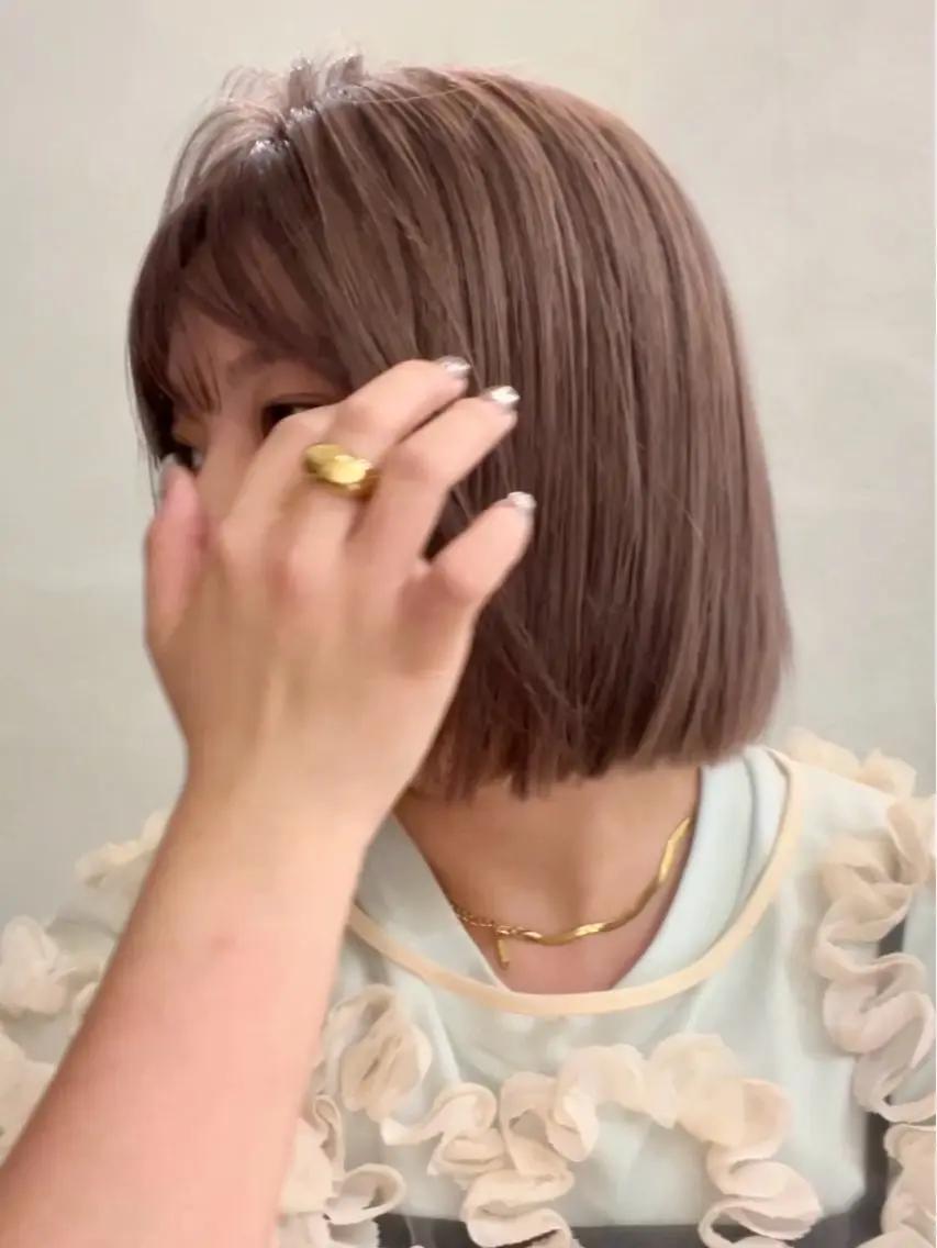 ミディアム カラー ブリーチ ダブルカラー グレージュ ピンクカラー ヘアカラー 落合希 Olivebeigeのヘアスタイル