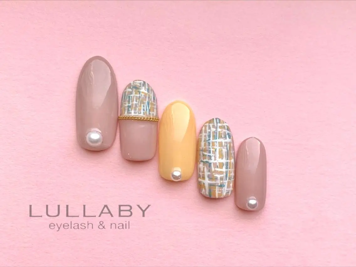 ネイル LULLABY 銀座並木通り店のネイルデザイン