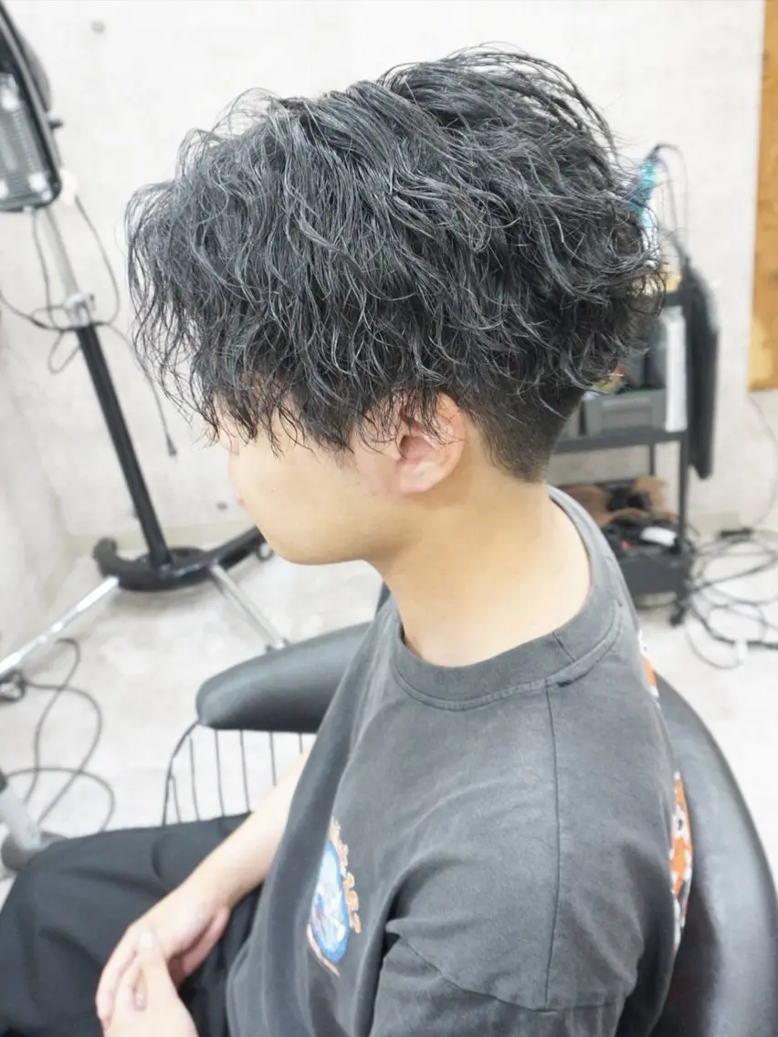 メンズ センターパート マッシュ メンズパーマ カット パーマ hair teria ryu 大塚のヘアスタイル