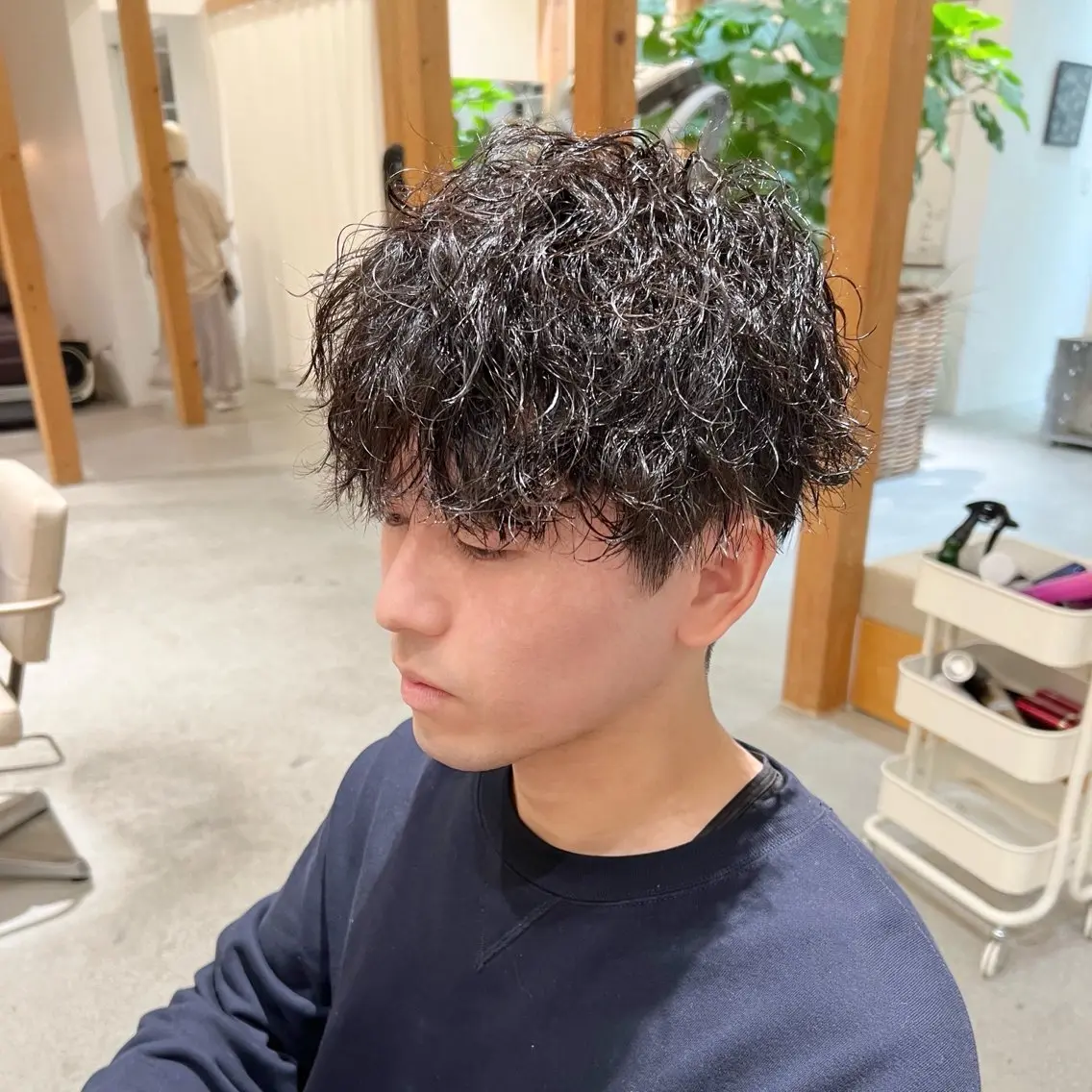 ショート パーマ メンズ マッシュ メンズパーマ ツイストスパイラルパーマ スパイラルパーマ 服部 雄輝のヘアスタイル