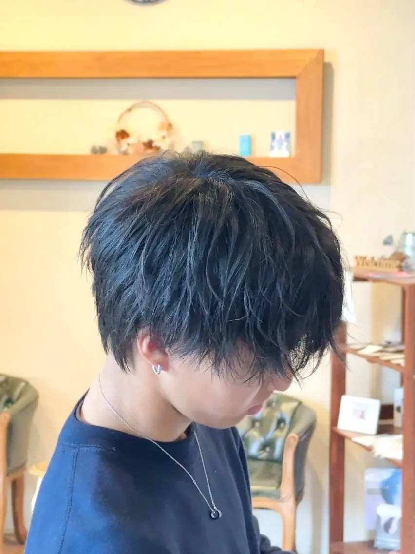 ミディアム パーマ メンズ ミディアムパーマ センターパート ダウンパーマ フェザーパーマ カルマパーマ カット メンズ特化 /marl/花田真のヘアスタイル