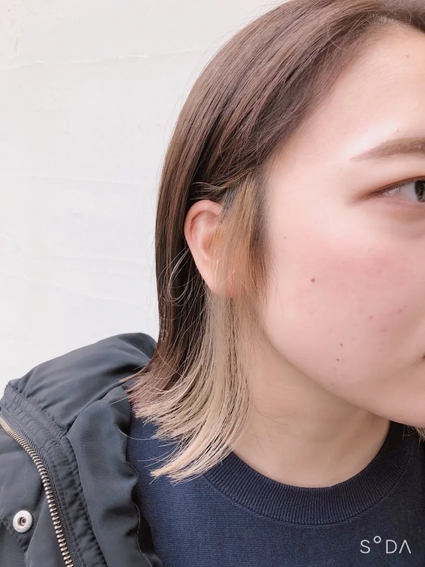ショート カラー ブリーチ イヤリングカラー インナーカラー ボブ 外ハネヘア カット ヘアカラー 公庄　グジョウ 　隆　　タカシのヘアスタイル