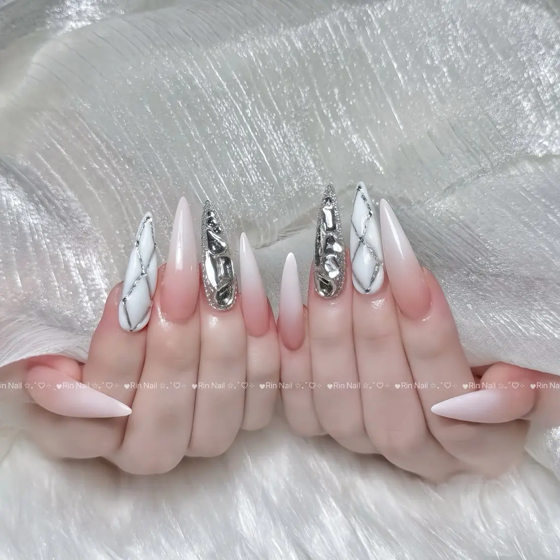 ネイル オーロラネイル ブルー フットネイル ジェルネイル 氷ネイル・うるうるネイル ハンドネイル Rin Nail 新大久保店のネイルデザイン