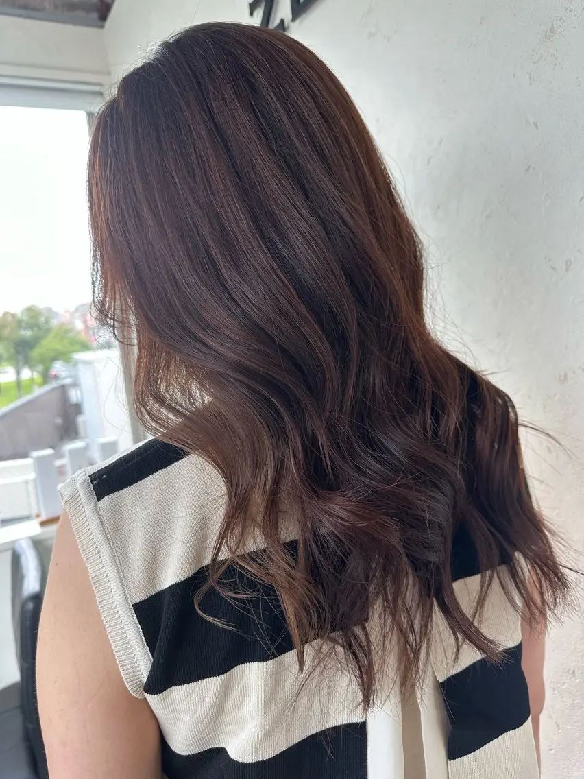 ロング カラー お団子ヘア アッシュ バレイヤージュ ダークアッシュ ダブルカラー うる艶カラー美容師 ayumiのヘアスタイル