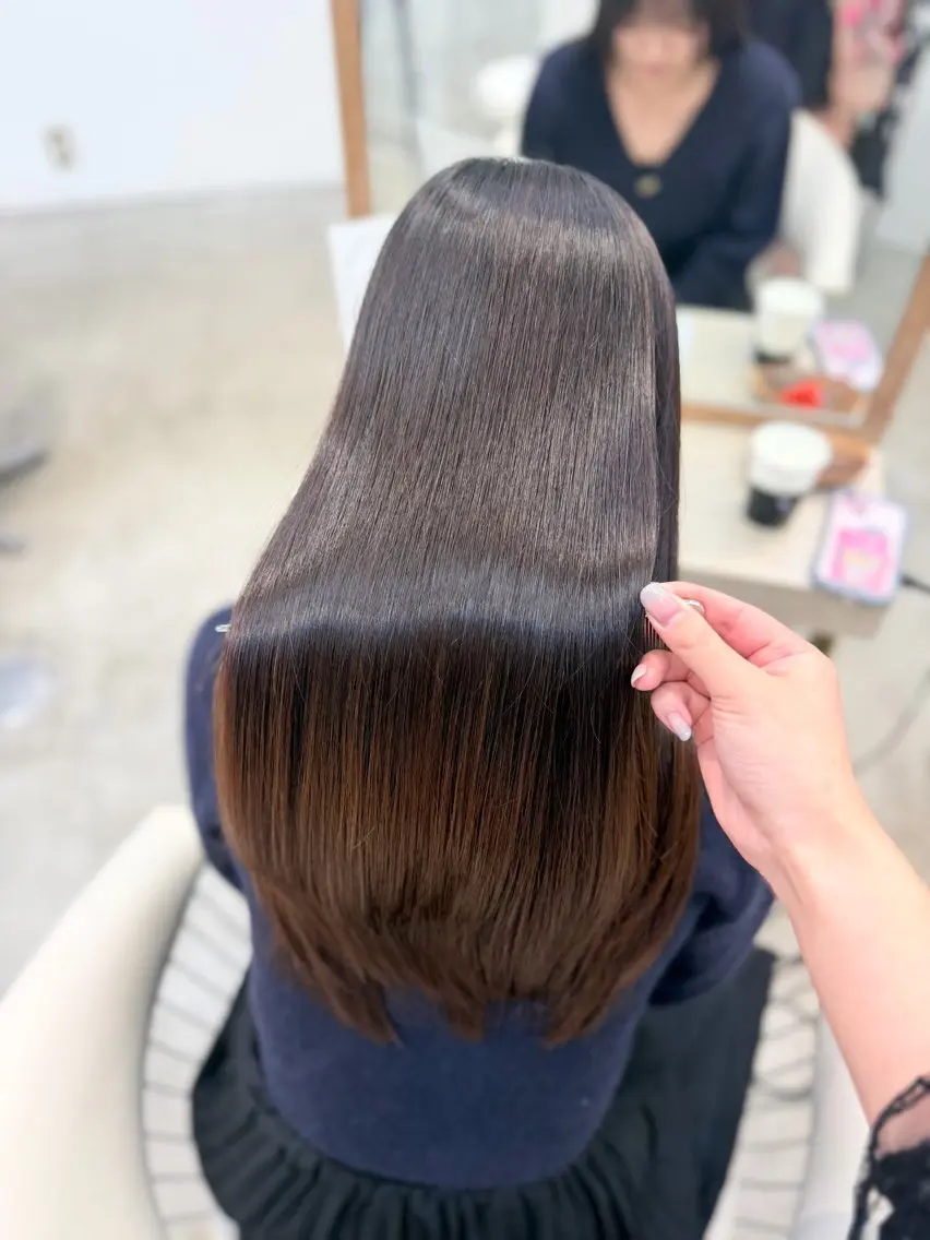 ロング トリートメント YUNA🩵髪質改善 🩵ベージュカラーのヘアスタイル
