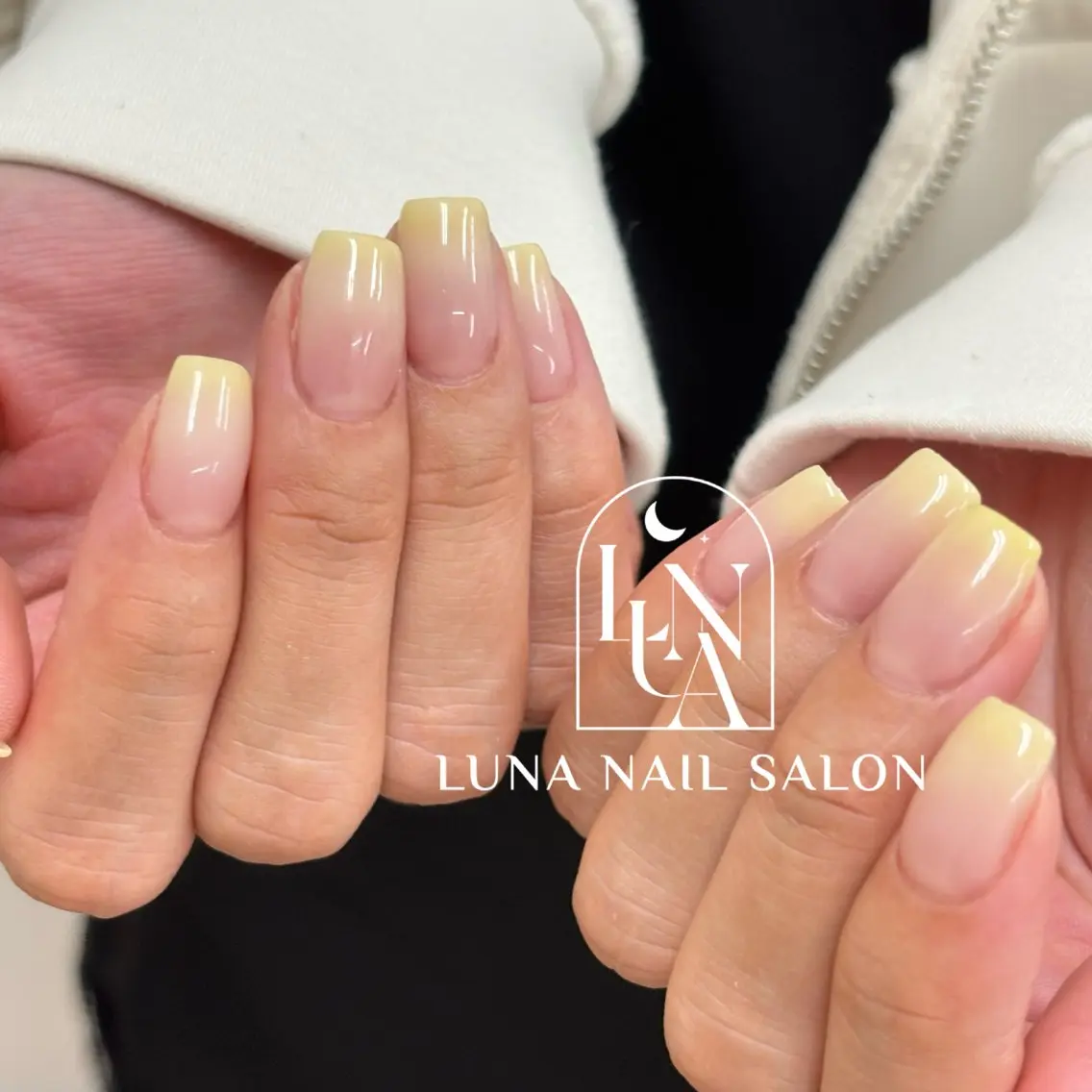 ネイル アートネイル フレンチネイル ジェルネイル ガラスフレンチ 韓国ネイル ハンドネイル ハンドケア LUNA Nail salon💕のネイルデザイン