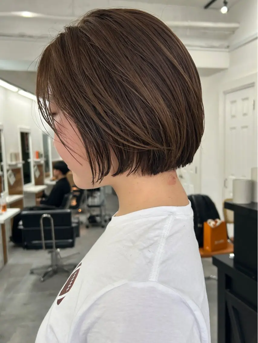 ショート カラー レイヤーボブ/ 艶カラー/サナ🌼のヘアスタイル