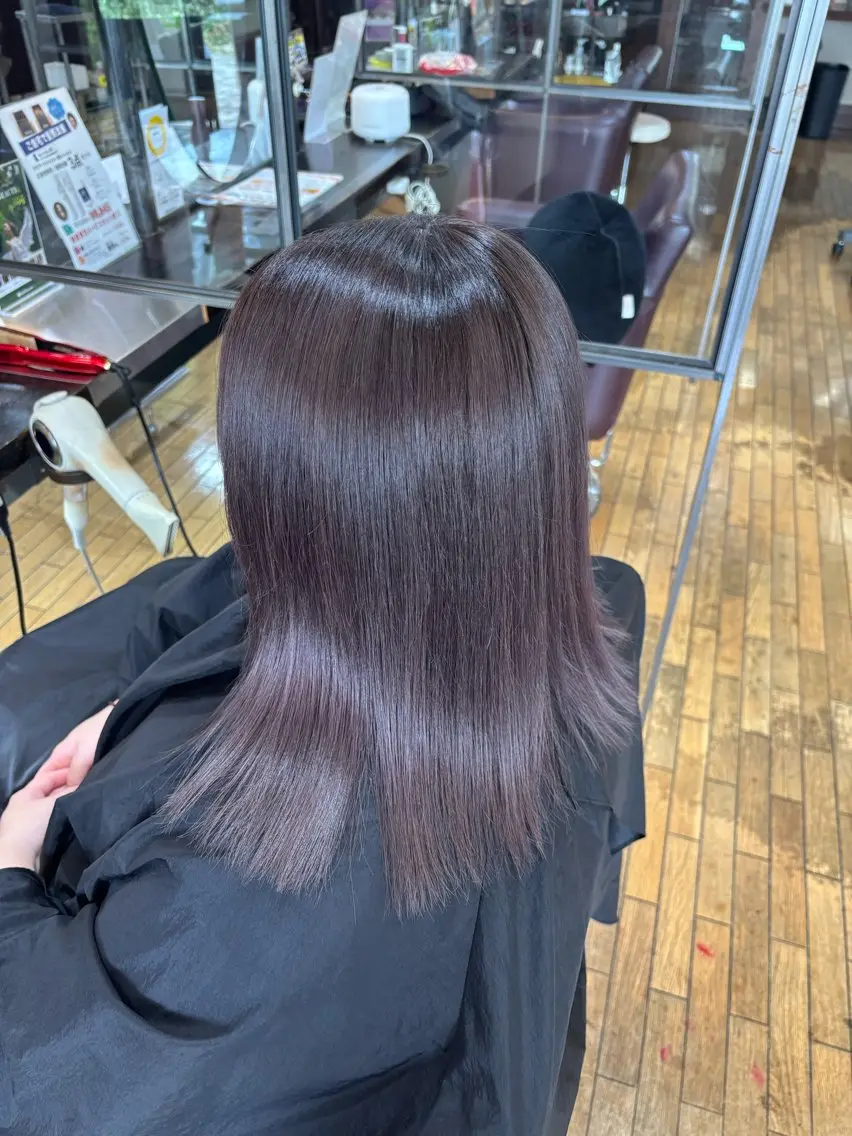 セミロング 高橋 朝露のヘアスタイル
