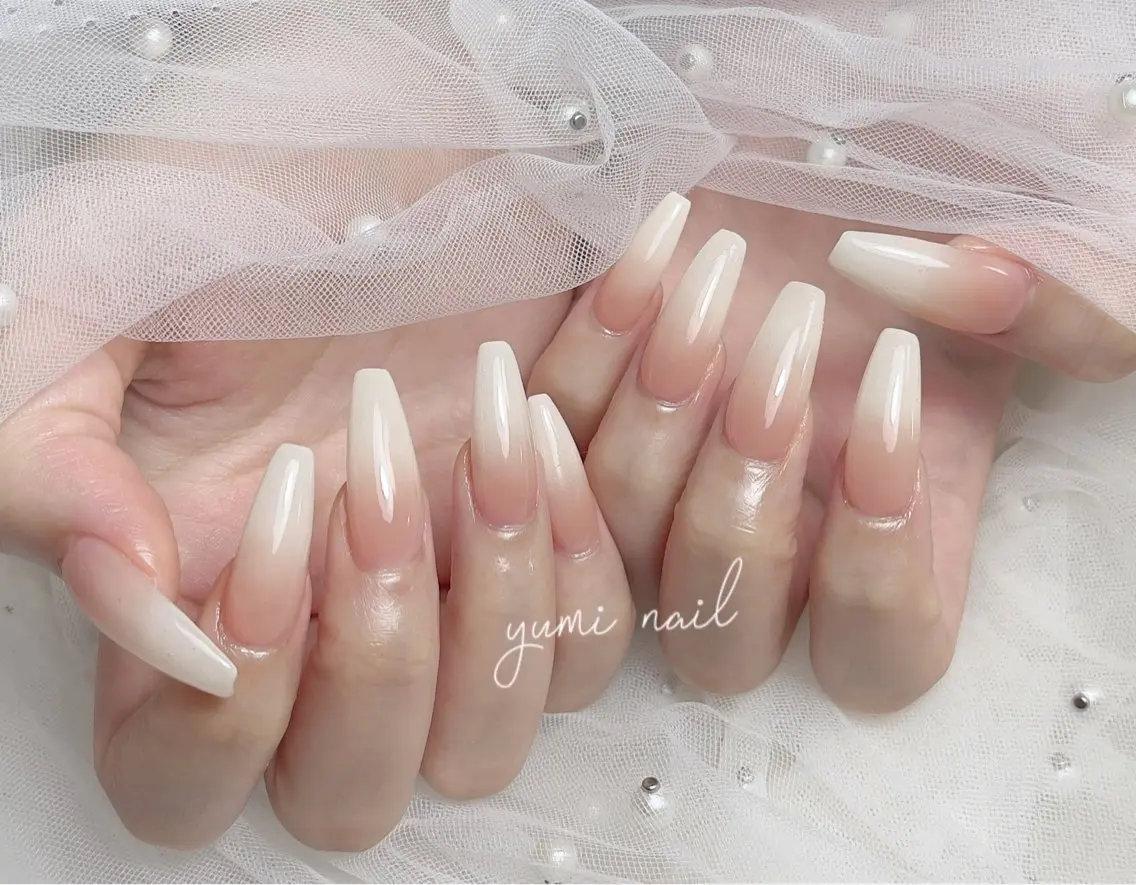 ネイル ハンドネイル 𝐲𝐮𝐦𝐢🎀 長さ出しデザイン専門のネイルデザイン