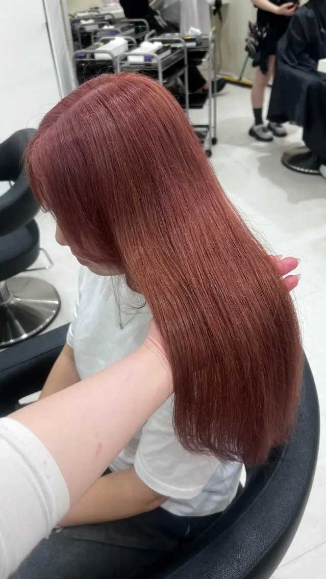 ロング カラー ヘアアレンジ ヘアカラー 韓国レイヤー＆ピンク 艶髪🩶maikoのヘアスタイル