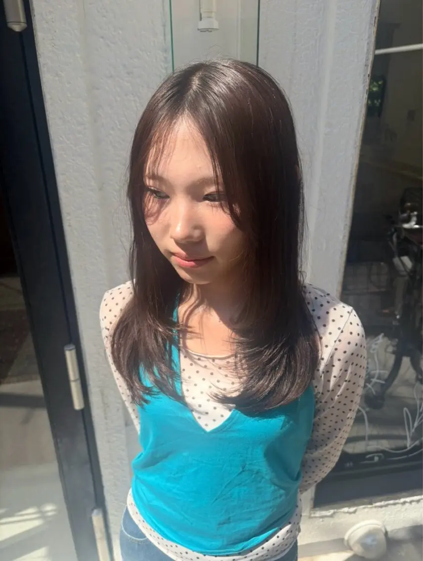 セミロング カラー 顔まわりレイヤー 顔周りカット レイヤーカット カット ヘアカラー momo / カラー、カットモデルのヘアスタイル