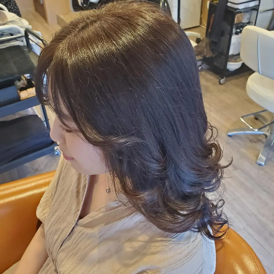 セミロング カラー アディクシーカラー ブリーチ イルミナカラー 外国人風カラー トリートメント カット ヘアカラー トリートメント spa hair  ark 富井直美のヘアスタイル