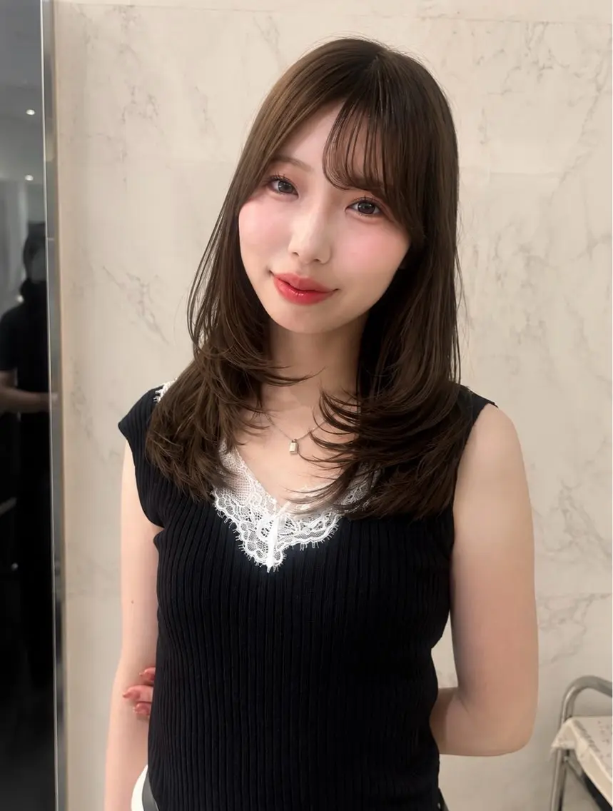 セミロング レイヤーカット カット ヘアカラー トリートメント レイヤーカット /朝尾愛花のヘアスタイル