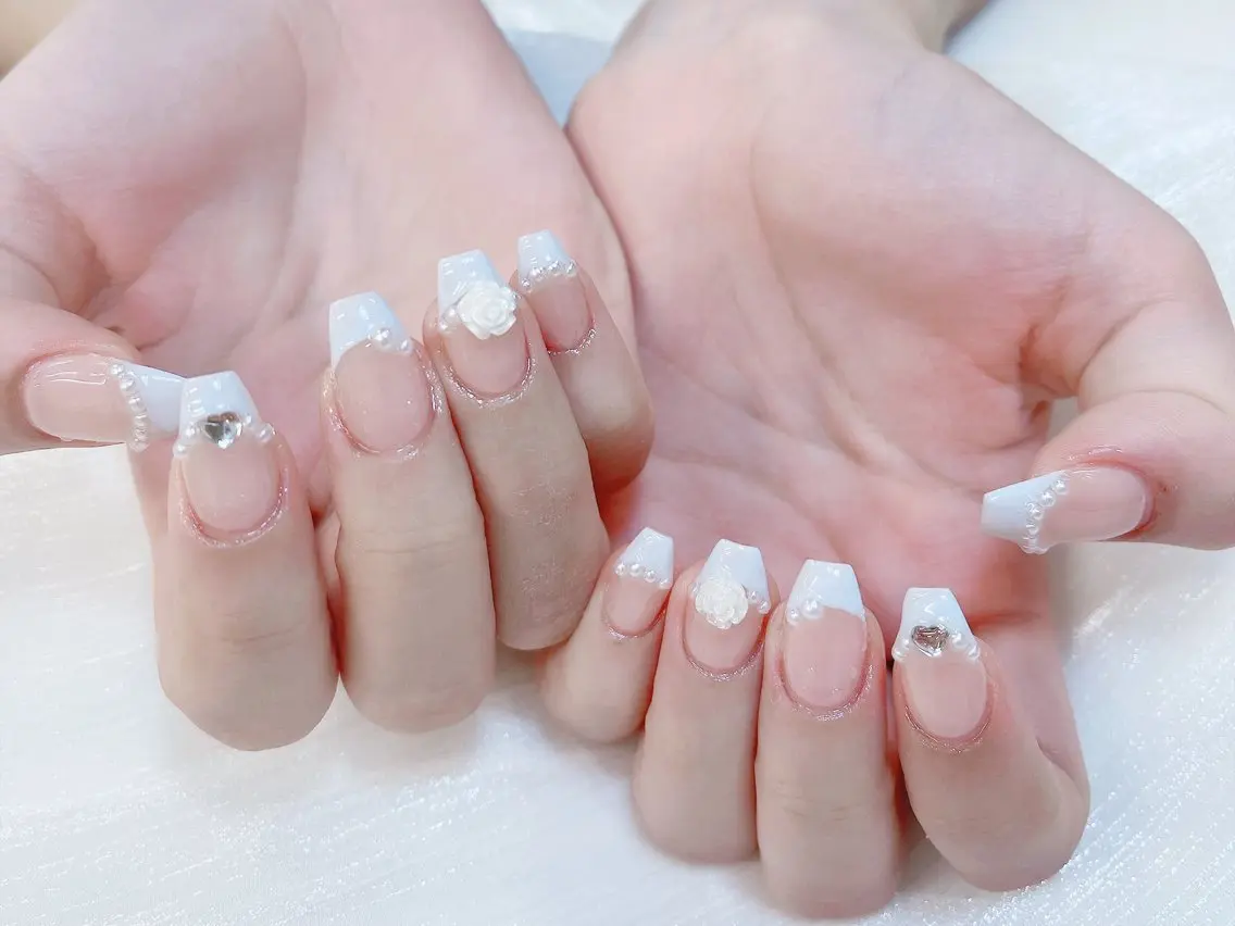 ネイル チークネイル 成人式 フレンチネイル グラデーション 氷ネイル・うるうるネイル ハンドネイル DUO   MI nail salonのネイルデザイン