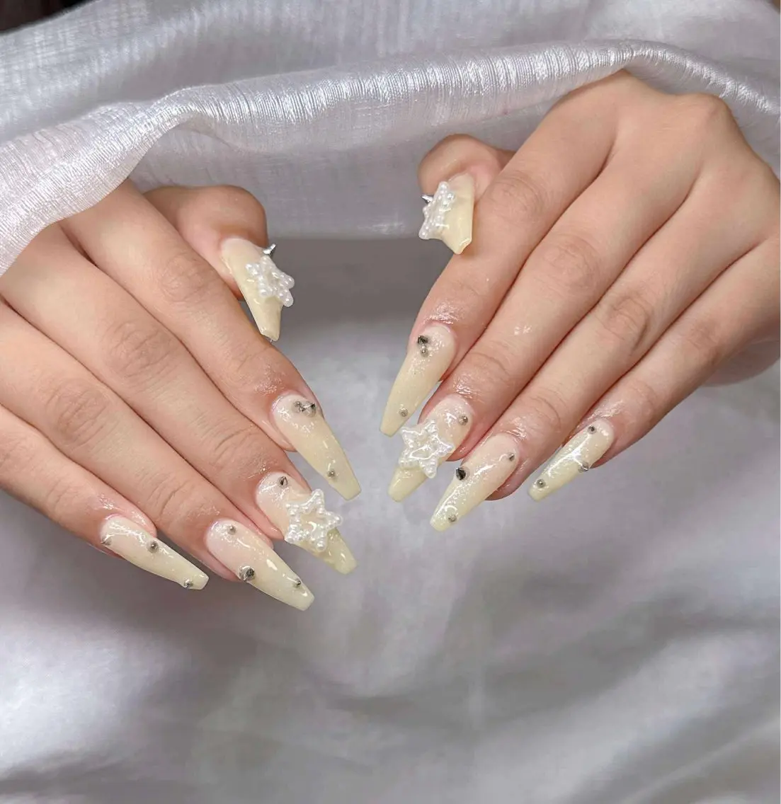 ネイル ハンドネイル Lee Nailsのネイルデザイン