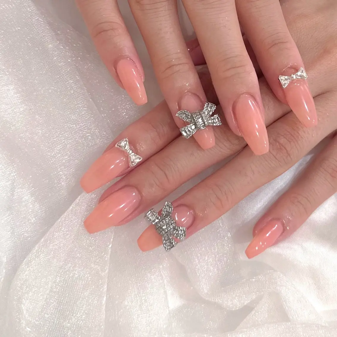 ネイル ハンドネイル sara : salon ELVIのネイルデザイン