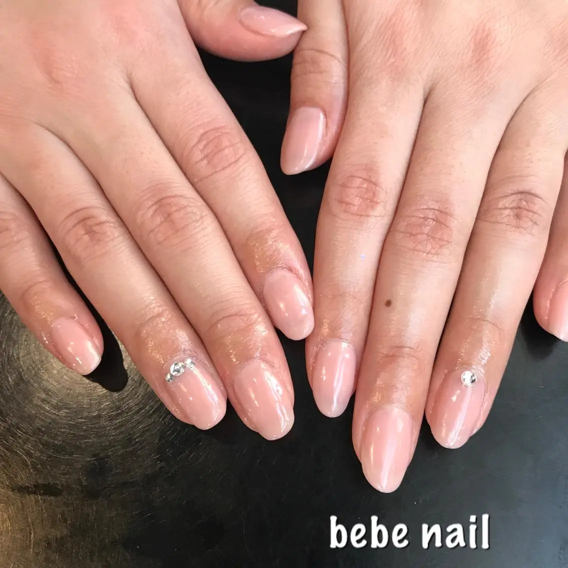 ネイル アートネイル ジェルネイル ワンカラーネイル パラジェル ストーンネイル Ann nailのネイルデザイン