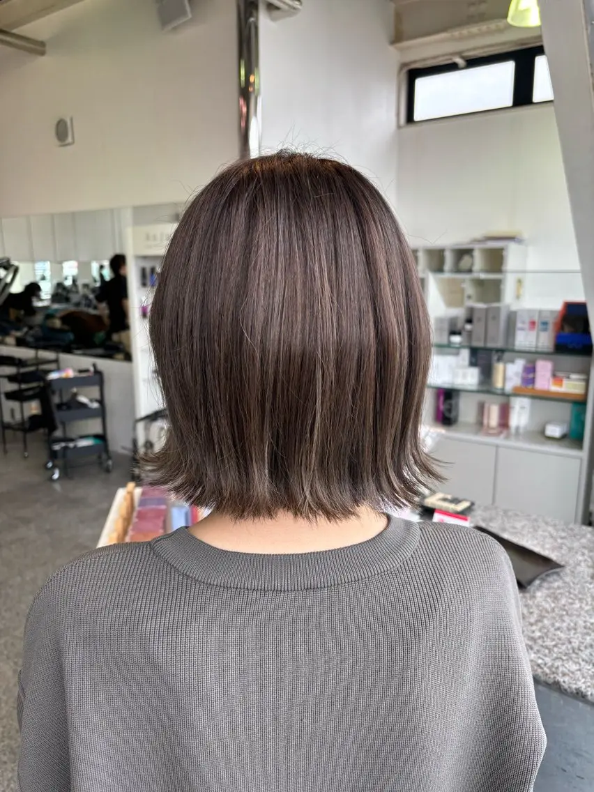 ミディアム 切りっぱなしボブ ボブ ハイライト 大森 有紗のヘアスタイル