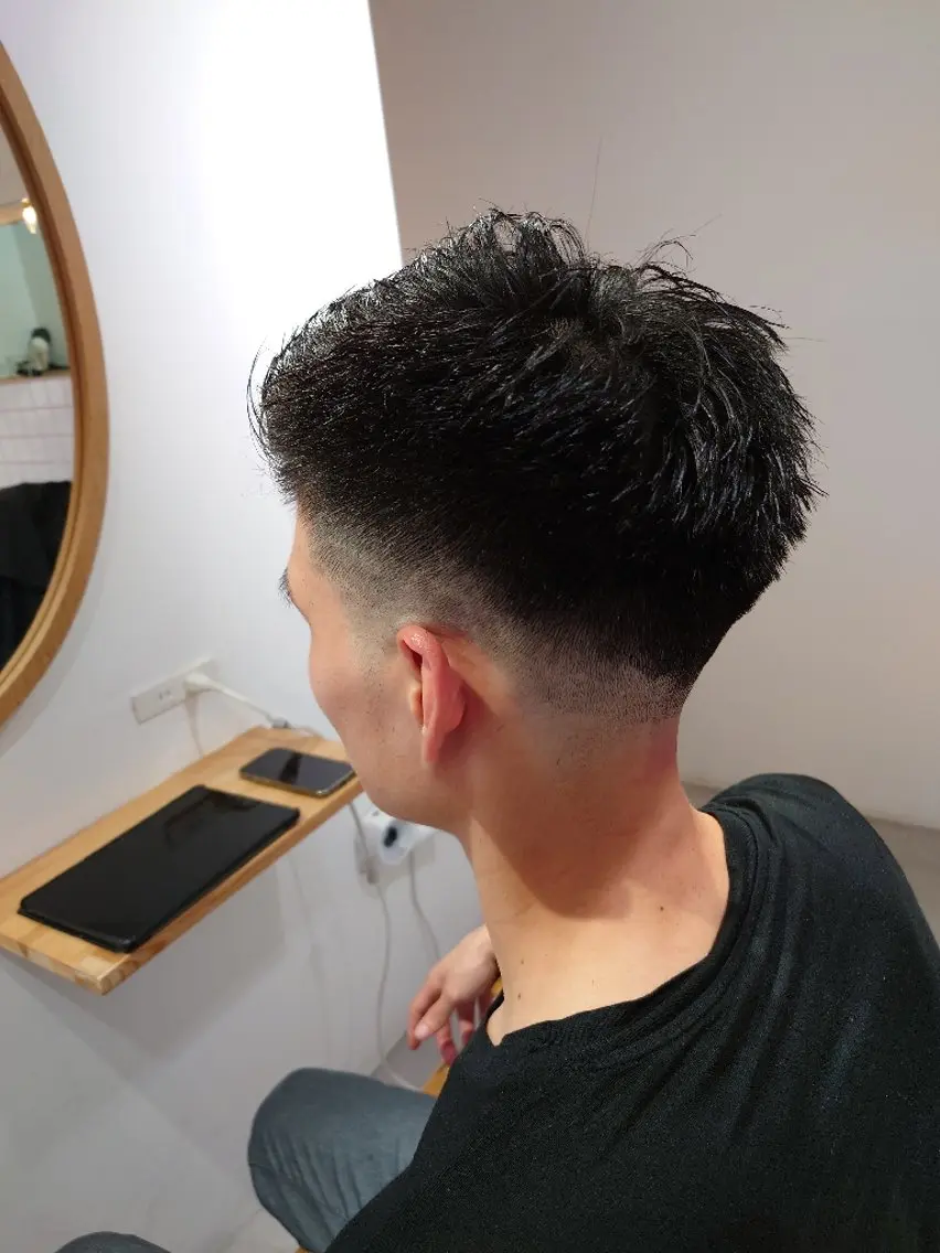 ショート ナカヤマ ヒロトのヘアスタイル