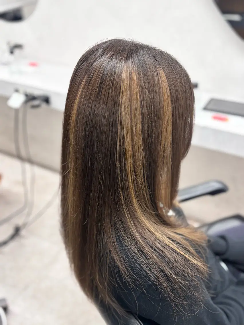 セミロング カラー ヘアカラー 🔆ハイトーン 🔆AYAKAのヘアスタイル