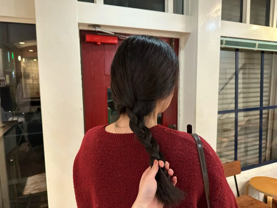 ロング ヘアカラー ウエカワ ハルのヘアスタイル