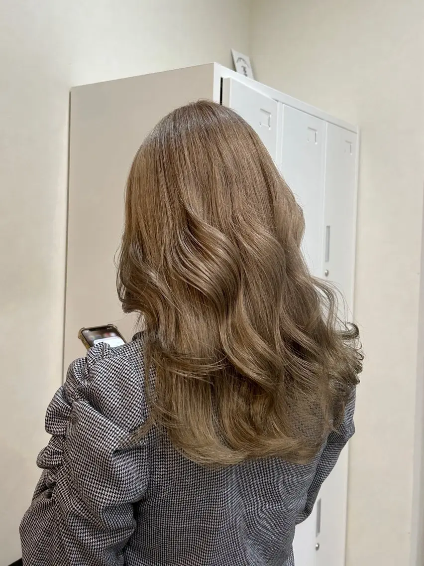 ロング ヘアカラー トリートメント MIDORI🎀 透明感/ベージュのヘアスタイル