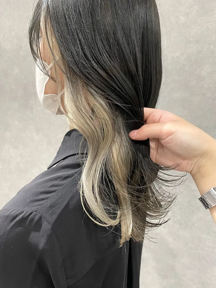 セミロング カラー ベージュカラー 黒髪 ブリーチ ホワイトベージュ つちくら あみのヘアスタイル