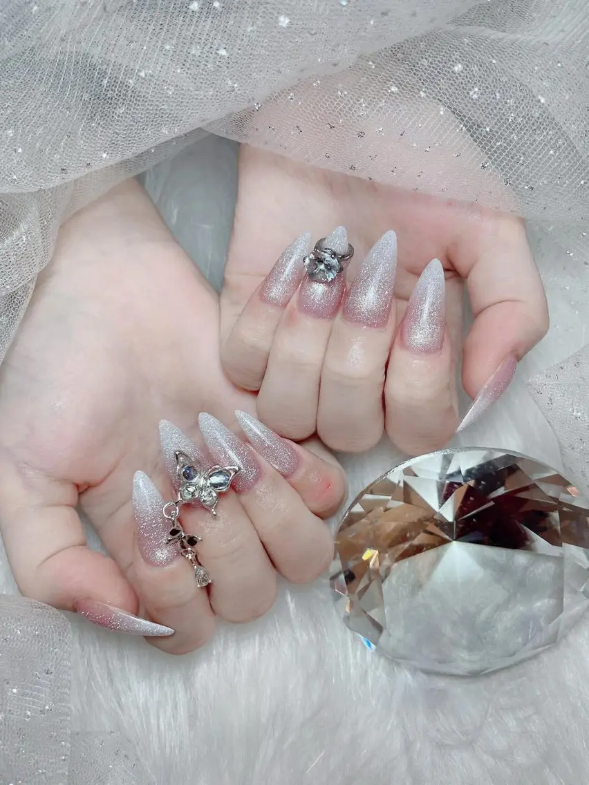 ネイル ハンドネイル Queen Nail Salonのネイルデザイン