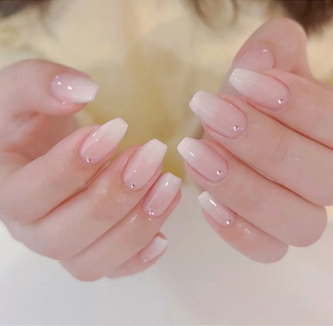 🌷ベイビーブーマーネイル ¥6390 ⭐️小さいストーン4本まで無料の写真