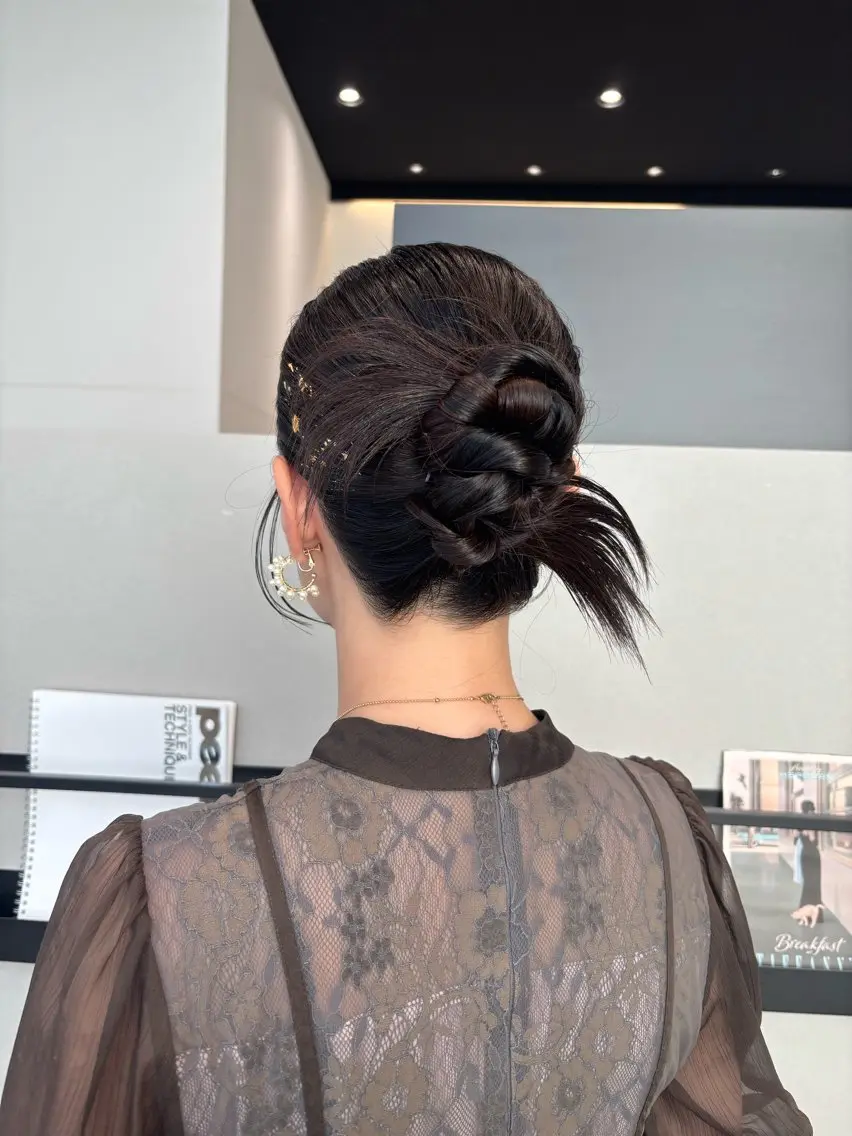 ミディアム カラー ヘアアレンジ ヘアセット 透明感カラー/ レイヤーkotonoのヘアスタイル