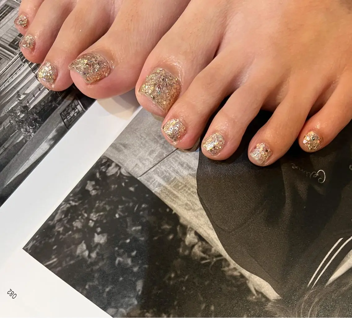ネイル フットネイル nailsalon ULLのネイルデザイン