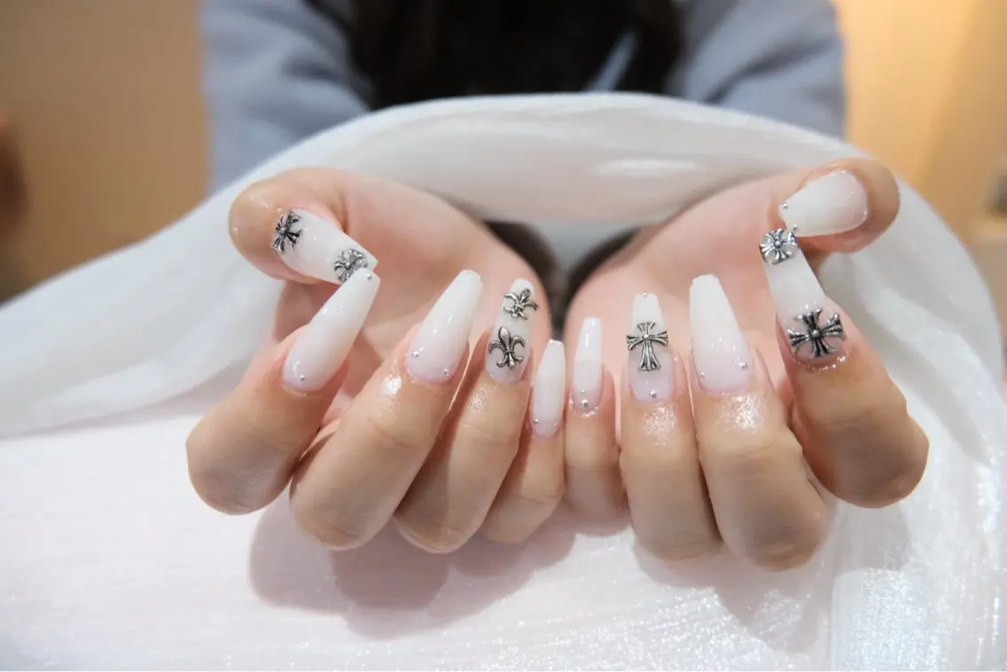 ネイル ハンドネイル Anmi Nail 新宿のネイルデザイン