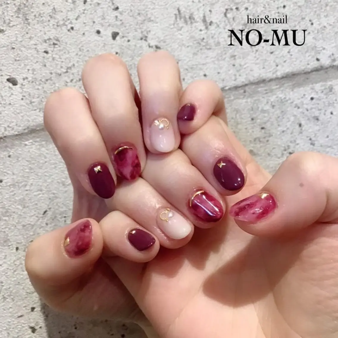 ネイル 大理石ネイル(マーブル) 赤色 hair&nail NO-MUのネイルデザイン