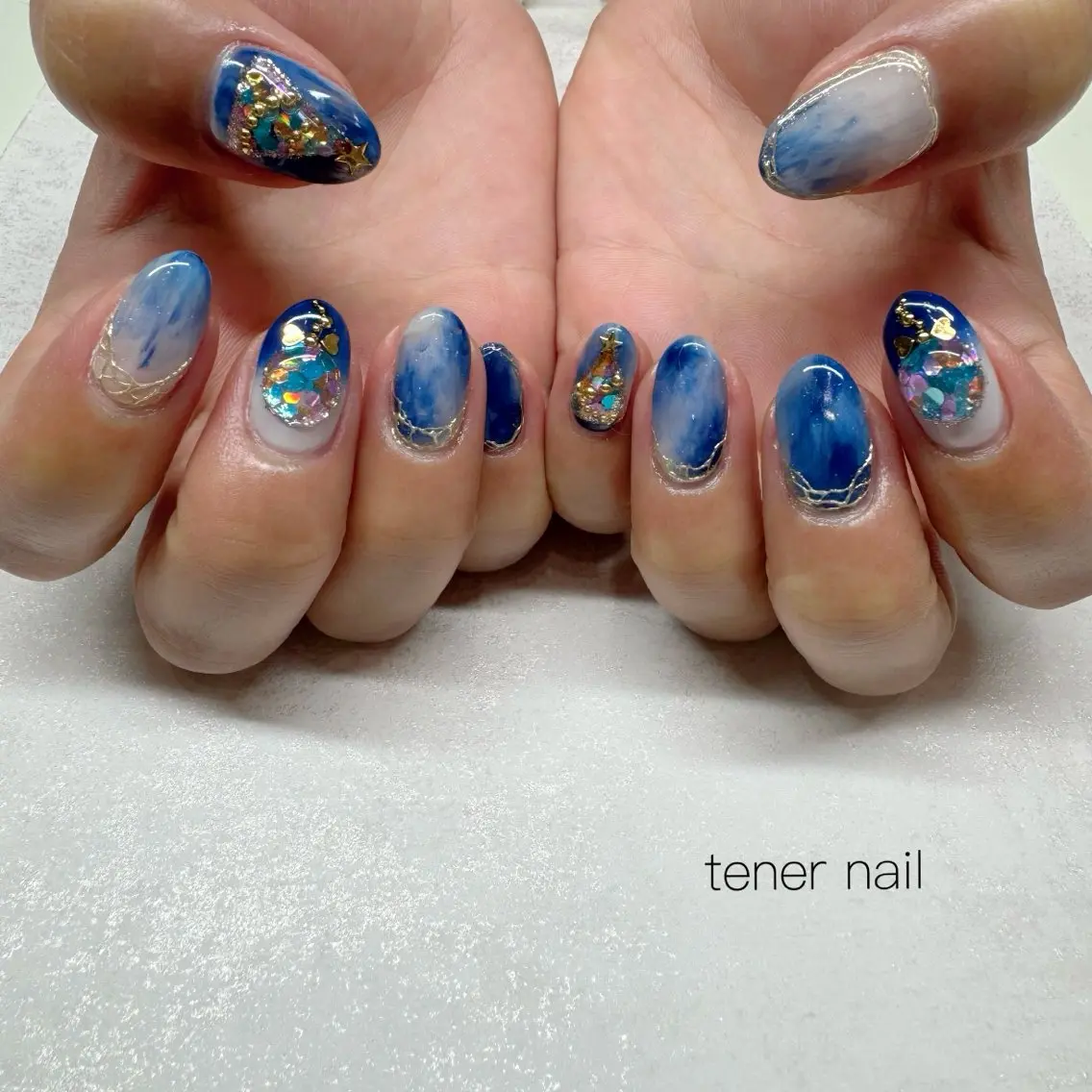 ネイル ニュアンスネイル 冬ネイル クリスマス ハンドネイル テネルネイル tener nailのネイルデザイン