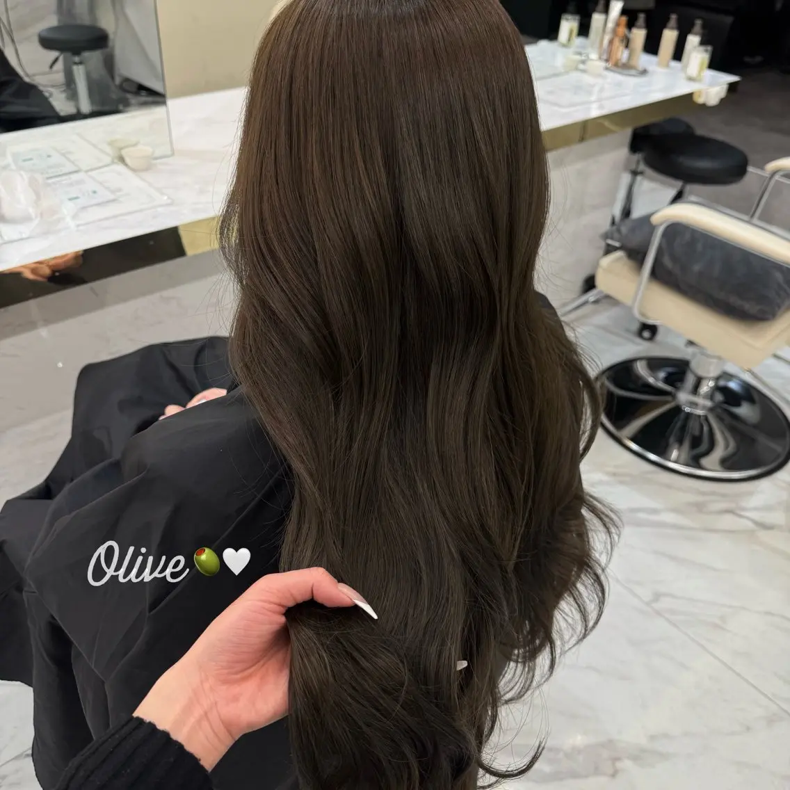 セミロング カラー ベージュカラー オリーブベージュ suzuka韓国 𝒉𝒂𝒊𝒓🫧のヘアスタイル