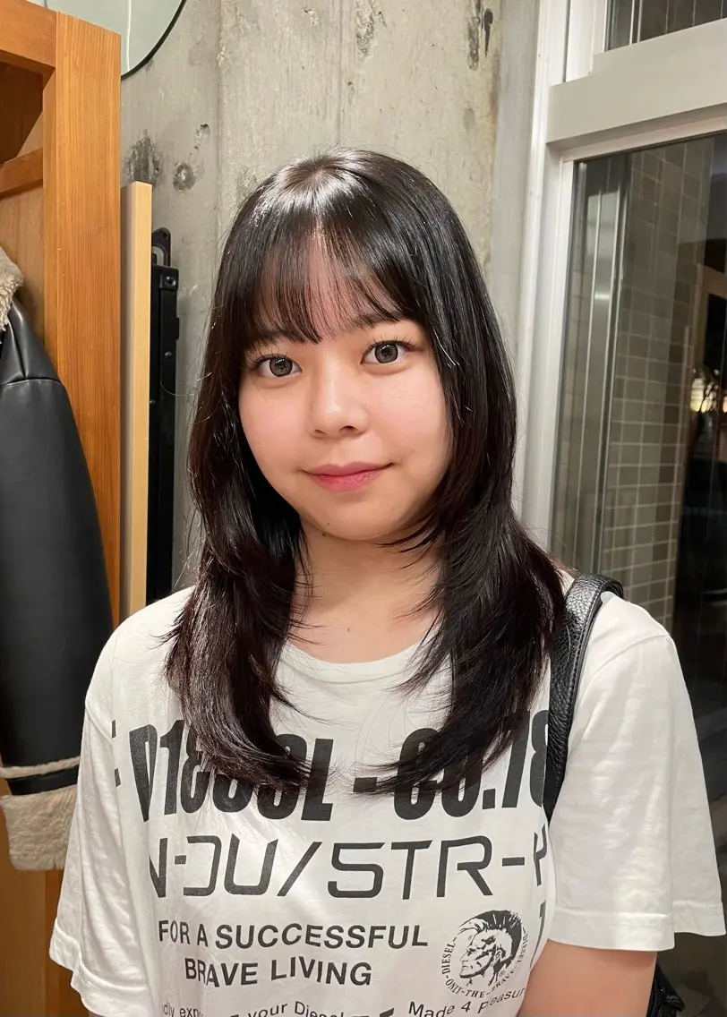 ロング chisato☁️ カットカラーモデルのヘアスタイル