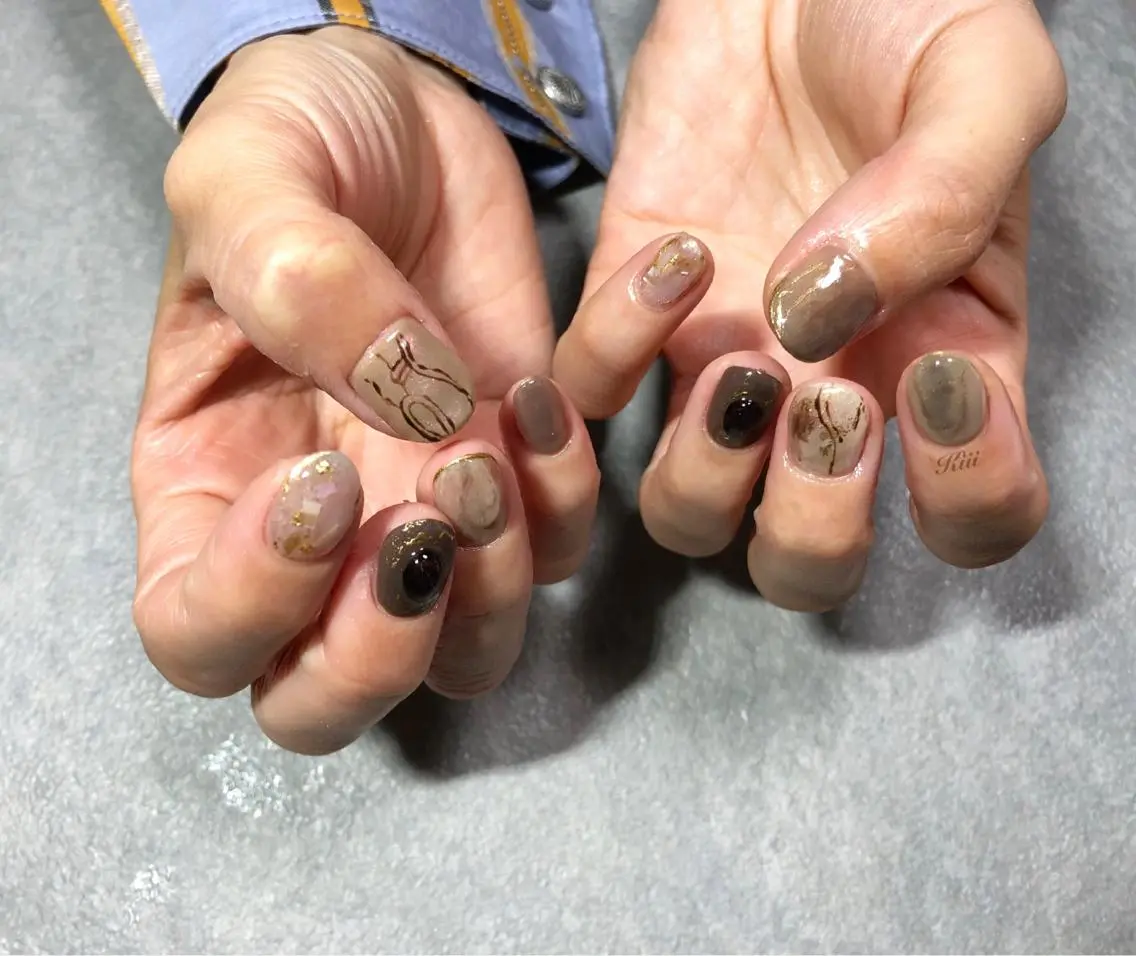ネイル ハンドネイル フットネイル kiii.__ ✴︎*のネイルデザイン