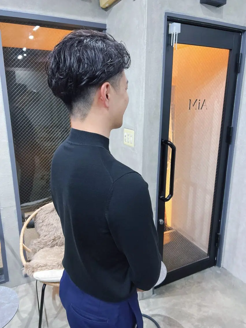 メンズ カット YUI ハイトーンカラーのヘアスタイル